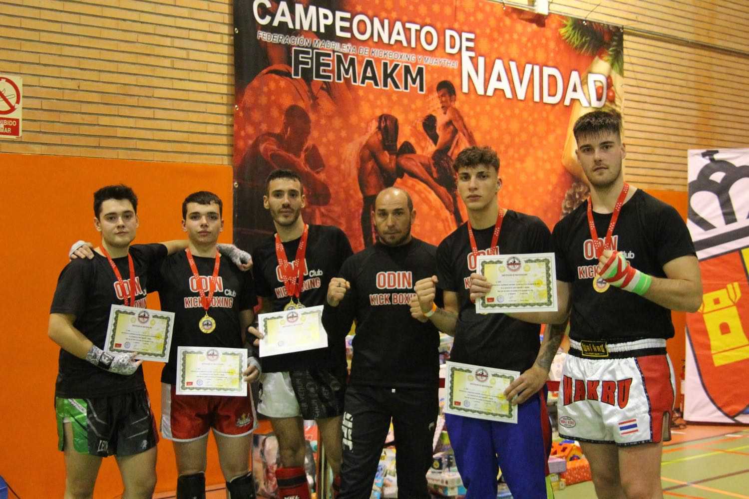 El Club de Kickboxing ‘Odin’, dirigido por el zaratanero Roberto Tomillo, conquista cinco medallas en Arroyomolinos